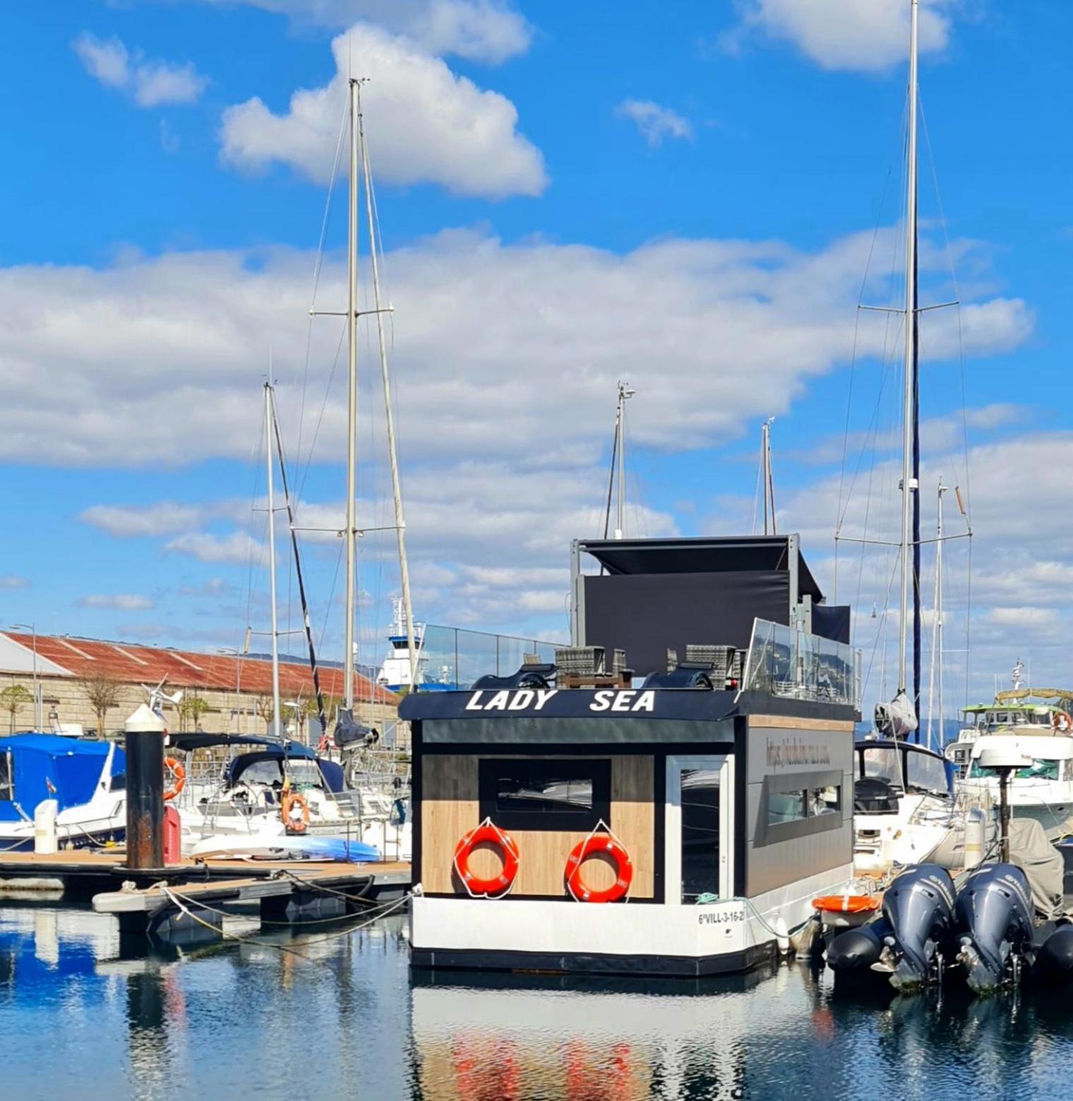 Barco-Apartamento En El Nautico De Vigo Exterior foto